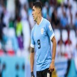 Luis Suarez likened to a &lsquo;Sunday League player with a milk round&rsquo; during #URU's opening  #FIFAWorldCup game