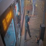 عدد القتلى في عملية إطلاق النار التي نفذها مقاومان يرتفع إلى 8 قتلى.  اأاخبار الجمـ.. ـيلة لا تتوقف.   في الفيديو لحظة استشهاد أحد الأبـ..ـطال المنفذين ، دعواتكم له بالرحمة .QuoteTamer | تامر@tamerqdh&middot;7h