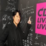 #CDTVライブライブ 今夜も激アツLIVEをお届け\u266a 本番直前ショットで実況中だよ！  このあと  #福山雅治 が登場！ 「家族になろうよ」を 今夜限りのクリスマス特別verで さらに最新曲「妖」もフルサイズで披露  #CDTV #TBS