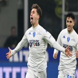 10-men Inter fall to a shocking 1-0 defeat against Empoli thanks to a goal from 19-year-old Tommaso Baldanzi!   This is Inter's sixth Serie A loss of the season.   #TheGoalpostNews #InterEmpoli #Inter #Empoli #Baldanzi #Skriniar #SerieA #SerieATIM #C