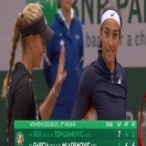 Former champs Garcia and Mladenovic back into the QFs in doubles.  #RolandGarros  #بطولة_فرنسا_المفتوحة_بث_مباشر