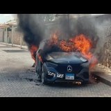 حصري لايف مع صاحب مرسيدس EQE بعد الحريق والرد على كل الشائعاتادعموا صاحب السيارة عايزين نجيب حقه