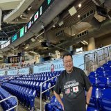 昨日に引き続き、日本時間朝6時過ぎと7時40分過ぎの2回、マイアミのローンデポパークからWBC決勝、日本対アメリカ戦直前の様子をニッポン放送「飯田浩司のOK! Cozy up!」で電話レポートさせていただきます。決勝のオリジナルTシャツゲットです。 #cozy1242   #ニッポン放送