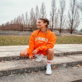 Anzeige. Ein bisschen Bewegung an der frischen Luft tut einfach immer gut \ud83d\ude42\ud83c\udf1e Es muss nicht immer gleich ein Run oder ein krasses Workout sein. Schon eine Runde Spaziergang sch&uuml;ttet Gl&uuml;ckshormone aus \u261d\ud83c\udffb 
