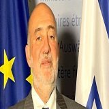 Посол Ізраїлю в Німеччині Рон Просор закликав із розумінням ставитися до стриманої позиції, яку посідає Ізраїль у питанні військової допомоги Україні. При цьому, за його словами, його країна допомагає Києву, "але за лаштунками та значно більше, ніж в