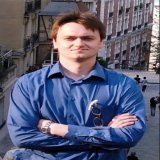 Олег Ковалишин (1978 - 2014) батальон "Донбас". Програміст, аналітик, автор статей української Вікіпедії під ніком Raider. Учасник Євромайдану. Загинув 23 травня 2014 у бою в Карлівка - важко поранений, відмовився здаватися, розстріляний з гранатомет