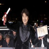 「國民影帝」、《寄生上流》宋康昊，憑藉是枝裕和《嬰兒轉運站》一舉登上坎城影帝。 韓國名導朴贊郁以湯唯、朴海日主演《分手的決心》，奪下最佳導演獎。  #上報流行 #Broker #송강호 #FestivaldeCannes2022 #DecisionToLeave #分手的決心 #湯唯 #박찬욱 #是枝裕和 #映画