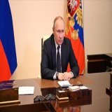 Руски председник Владимир Путин потписао је указ према којем ће се, у случају проглашења ванредног стања у предузећима која крше услове државног одбрамбеног налога, увести спољно управљање. Права акционара таквих компанија биће суспендована.