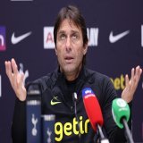 "Est&aacute;n acostumbrados a no pelear por algo importante. No quieren jugar bajo presi&oacute;n o bajo estr&eacute;s. Para m&iacute; es inaceptable. La historia de Tottenham es esta. Hace 20 a&ntilde;os que est&aacute; el due&ntilde;o y nunca gan&o