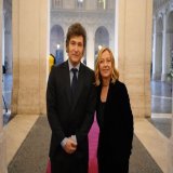 Ciudadan&iacute;a italiana otorgada a Javier MileiQuoteFratelli d'Italia Argentina@fratelli_fdiarg&middot;Dec 13Giorgia Meloni le entregar&aacute; la ciudadan&iacute;a italiana a Javier Milei por derecho de sangre.