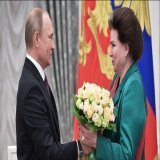 Владимир Путин поздравил с Днем Рождения первую в мире женщину-космонавта, депутата Госдумы Валентину Терешкову - сообщил пресс-секретарь президента Дмитрий Песков  Валентине Владимировне исполнилось 86 лет. Свой полёт в космос она совершила 16 июня 