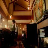 今NHKでやってる『岸辺露伴は動かない』の露伴先生のアトリエは神奈川の加地邸っていう文化財で、なんと泊まれるんだゾォォーーーッ!!