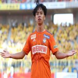 #Jリーグ  「アンタ凄すぎるよ&hellip;」「なんで代表選ばれない」ATに２発で大逆転！ 新潟MF #伊藤涼太郎 のハット達成にファン驚愕