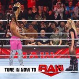 ... What was that?  #WWERaw @AlexaBliss_WWE @BiancaBelairWWE