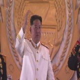 排他的経済水域に北朝鮮のミサイルが着弾。憲法9条があっても、学校現場でアホみたいな平和教育をしても、日本の事情関係なく、北朝鮮はミサイルを発射する。 日本に対して威嚇する北朝鮮と仲良くしたいと思う奴は、現実を見なさい。 北朝鮮は敵であり、話が通じない国だ。