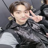 jungwon's mid exposed forehead
