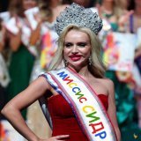 Снимки победительницы, Натальи Оскар, вызвали скандал. Люди недоумевали, каким образом с такой внешностью Наталье удалось получить корону королевы красоты. Выяснилось, что муж Натальи &mdash; миллиардер Роман Безматерных, у которого целая бизнес-импе