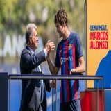 MD  نادي أدرايف المدريدي يطالب برشلونه ب 103 ألف يورو لأنه يرى ان صفقة انتقال ألونسو كانت ضمن عملية نقل اوباميانغ وليست توقيع لاعب حُر  هذا المبلغ يأتي بسبب قانون الفيفا الذي ينص على تلقي الفريق السابق نسبة 0.025٪ من مبلغ الانتقال