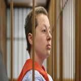 "Переборщили сильно. Пора заднюю включать". Розенбаум выступил в защиту Беркович и Петрийчук, обвиняемых в "оправдании терроризма" из-за спектакля.