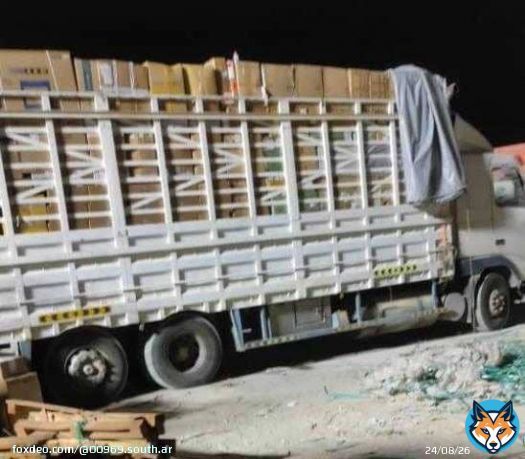 قوات الامن في #شبوة تحبط كمية كبيرة من الأسلحة كانت في طريقها للحوثيين قادمة من #عمان #عمان_تواجه_كورونا