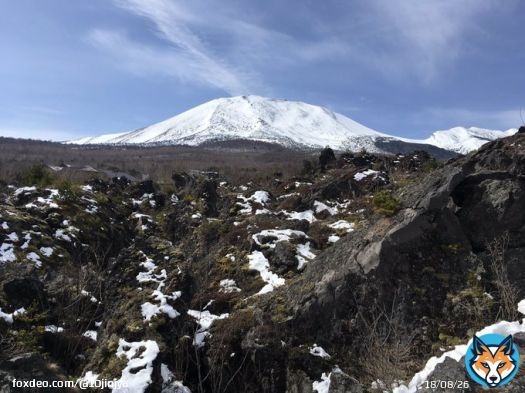 ３月２１日に『浅間山 観音堂』に参拝しました 「鬼押出し園」の園内の中にあります浅間山が よく見え、社殿も(写真がないですが)赤い装飾 で素敵です御朱印は書き置きのを頂きました #御朱印 #浅間山観音堂 #浅間山