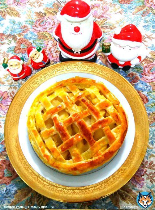 #MerryChristmas   #クリスマスメニュー　#おうちごはん　#Twitter家庭料理部　#家庭料理　#献立　#自炊　#料理記録　#Twitter晩酌部　#ツイッター晩酌部　#晩酌　#家飲み　#おうち居酒屋　#夜ごはん　#晩ごはん　#晩ご飯　#夕飯　#Cooking  Apple pie Roast chicken leg Gratin