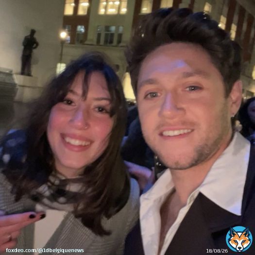Selfie of Niall with a fan tonight in London   @FAITHIN28X