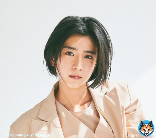 #黒島結菜 がボーイズスタイルに挑戦、オーバーサイズを大胆に | #ananニュース - マガジンハウス:   これほんとにかっこいいのよねぇ～どんどん見たいんですけどねぇ～ ※3枚目の服ってなんかそっくり～\u266c