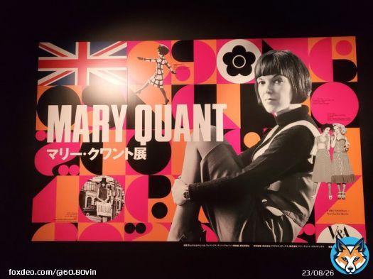 #ヅラ散歩  マリクワ展可愛すぎた 目的の図録もゲット やっぱり60～70年代ファッションは可愛いなぁ  #マリークワント展 #マリークワント #bunkamura #美術館 #美術展 #展覧会 #60年代ファッション