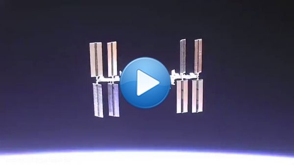 Поднять космический аппарат в околоземное пространство не так сложно. Самое сложное &mdash; удержать его там, чтобы он не упал, вывести на орбиту. Для этого девайс нужно разогнать как следует. МКС летит над Землей со скоростью около 8 км/с. Почти в десять раз быстрее винтовочной пули.