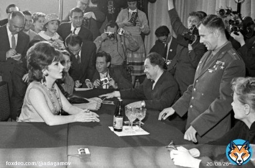 Джина Лоллобриджида и Юрий Гагарин, июль 1961 г. Фото: Сергей Смирнов