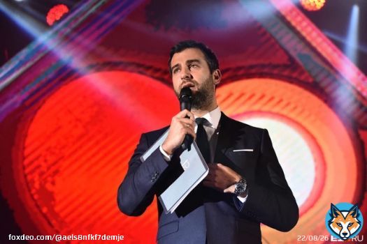 'Люблю, когда вся команда в сборе!' Телеведущий Иван Ургант намекнул на возвращение своего шоу в эфир... Уверен, первым зрителем обновлённой, так сказать, программы, будет Евгений Пригожин...