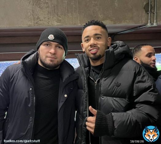 UFC fighter Khabib Nurmagomedov & Gabriel Jesus at the Emirates Stadium today.  #afc