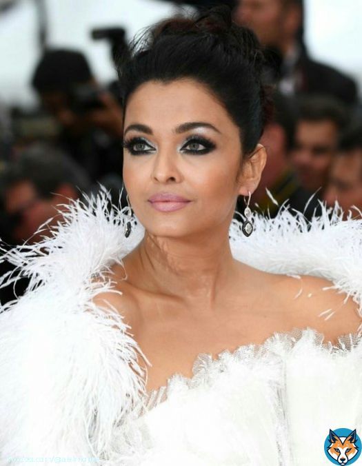 Today is the opening day of the Cannes Film Festival 2020! Unfortunately, L'Oreal Paris ambassadors are not going yet.  This will be the first time since last 18 years, when Aishwarya wount attend at the festival! #AishwaryaRaiBachchan #cannes2020