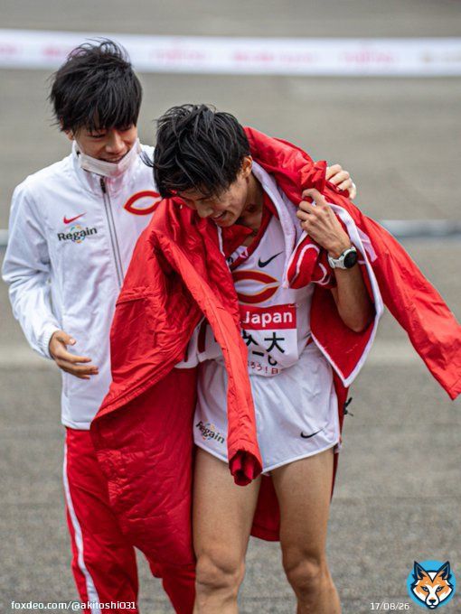 #出雲駅伝 フィニッシュ地点 6区 #吉居駿恭（中央大１）を迎えたのは １区を走った兄 #吉居大和（中央大３）。中大は吉居でスタートし吉居でフィニッシュ。