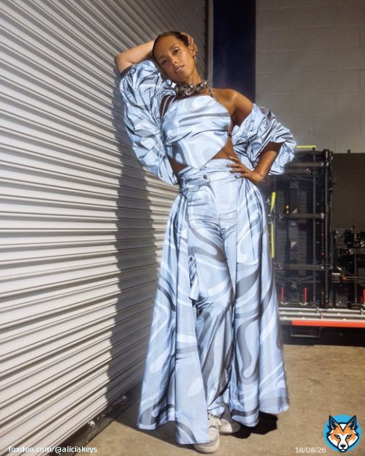 #Keys2thesummer tour looks  I know ATL likes to get dressed!!!!! I got some more surprises coming!!!!   See u tonight, Atlanta  I&rsquo;M READYYYY!!!!!!!!!!