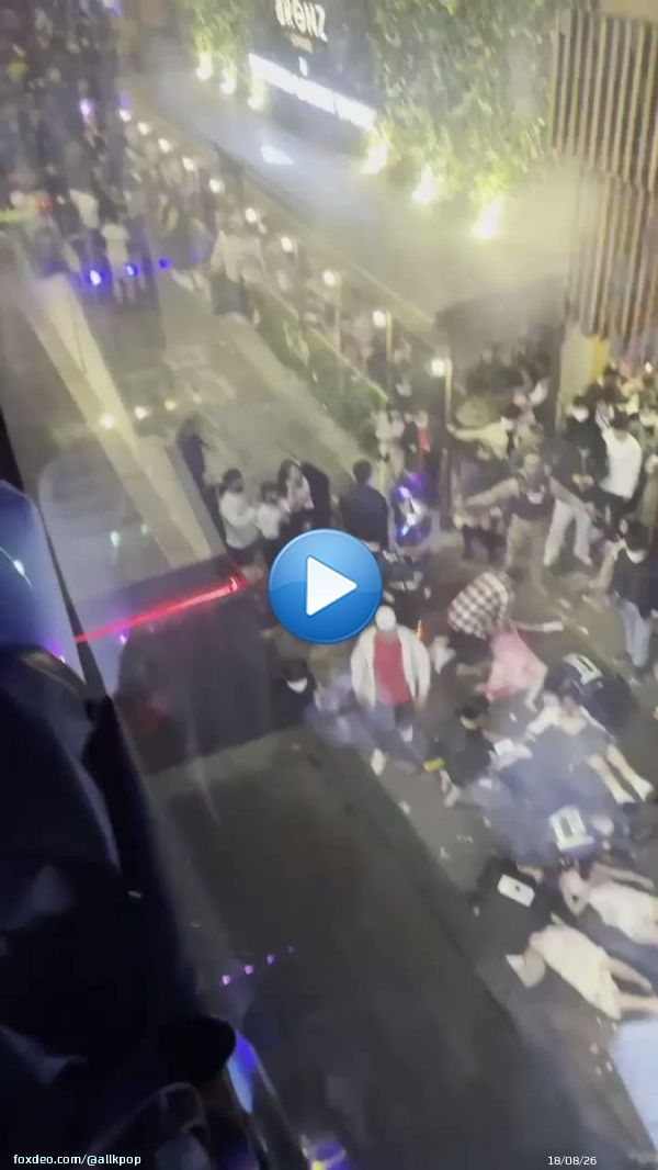 [Breaking] Nightmare in #Itaewon. Current status is that over 50 people have collapsed and possible multiple fatalities due to overcrowding during the Halloween festivities. Stay tuned for more info.