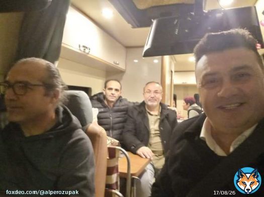Ankara yollarında   EYT m&uuml;cadelemiz i&ccedil;in dostlarımızla beraber seyahat ediyoruz  Hak m&uuml;cadelesi d&uuml;nya ya &ouml;rnek olan yapılmayanı yaptıran EYT liler yine yarın geregini yapacak ve hakkımız olanı birlik ve beraberlik i&ccedil;inde alacagız   Hak verilmez alınır  #MilyonlarınG&ouml;z&uuml;Komisyonda