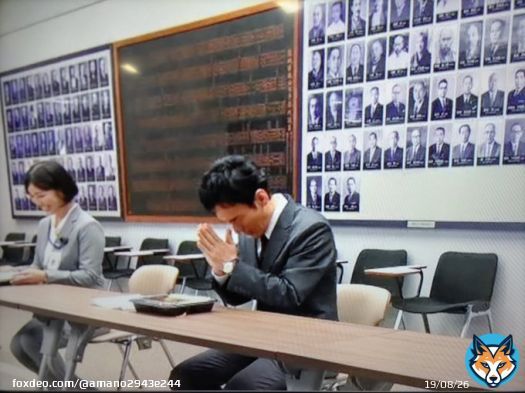草彅さん、本当は撮影の前にお弁当食べないのに、きちんと頂きますして、食レポをたくさんやって堪能してウマイッて連発して番組盛り上げてる。素敵。   #罠の戦争   #ワナワナ   #高橋克典   #草彅剛   #爆買いスター恩返し