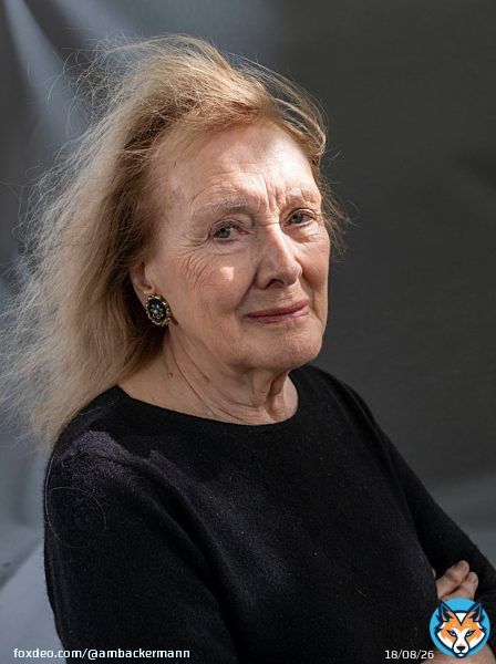 Congratulations #AnnieErnaux  for winning the 2022 Nobel Literature Prize today! She is an extraordinary woman, representing the voices of socially disadvantaged and of women themselves in her books. Bravo! @FranceinIndia