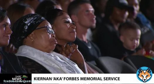 Lynn acknowledging DJ Zinhle & Nadia Nakai, and saying they'll always be her daughters . Glammy has such a good heart #akamemorialservice