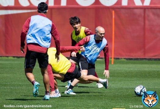 Cada d&iacute;a intentando mejorar, seguimos disfrutando del f&uacute;tbol!   毎日どんどん良くなり､サッカーを楽しんでいきます！