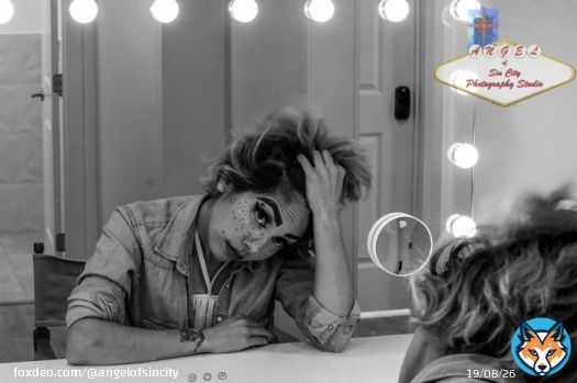 Take a breath, hold it, let it go........slowly.  #Relax #relaxation #focus #comfort #confidence #tension #breaker #view #PhotoOfTheDay #ArtOfTheDay #BestOfTheDay #LasVegas #Vegas #Beautiful #model #mirror #reflection #vanity #lights #peace #peaceful