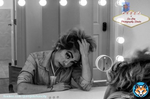 Take a breath, hold it, let it go........slowly.  #Relax #relaxation #focus #comfort #confidence #tension #breaker #view #PhotoOfTheDay #ArtOfTheDay #BestOfTheDay #LasVegas #Vegas #Beautiful #model #mirror #reflection #vanity #lights #peace #peaceful