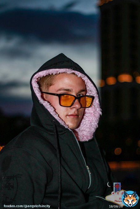 Surroundings always effect your perception.  #Model #sweater #hoody #focus #clarity #design #designer #black #pink #comfy #comfortable #soft #style #fashion #independent #PhotoOfTheDay #ArtOfTheDay #BestOfTheDay #Vegas #SinCity #original #view #vision #outside #warm #snug