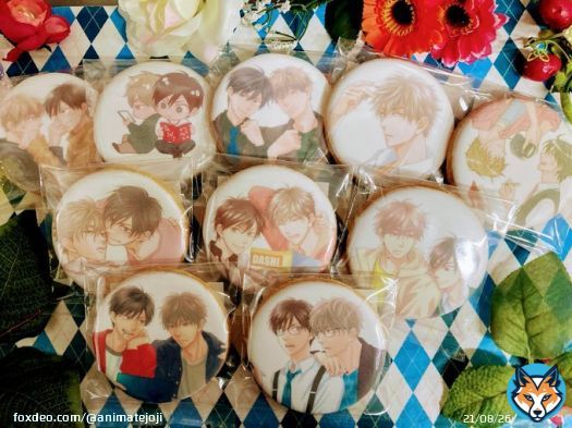 【#グラッテ】『#夏目イサク 先生（@isakuna）「#飴色パラドックス アソートパック」発売記念』コラボ開催中キチ\u266a選べるグラッテの絵柄は描き下ろしを含む10種類\u2606有償特典≪アクリルコースター≫と併せてお楽しみください！≪開催記念グッズ≫も要チェックキチ～\u266a