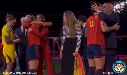 At least Spain FA chief attended the match, unlike Prince William #AbolishTheMonarchy