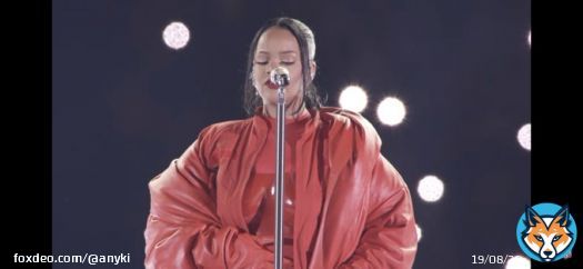 Duuuuuude!!! When she said: when you hold me, I'm alive, and she touched her belly&hellip; I cried and screamed: Yas queen yas  #RihannaSuperBowl  #queen #RiRi
