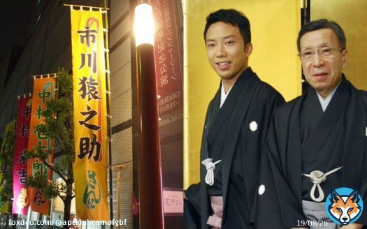 3人とも口から泡？昨日はこんな報道されてなかったよね？ 口から泡でクローゼットの中で縊死？ おかしくない？ クローゼット行く必要ないじゃん。  「猿之助、段四郎、母とも口から泡を吹いていた」&ldquo;セクハラ報道&rdquo;直後に一家心中か&hellip;市川猿之助さん  #文春オンライン