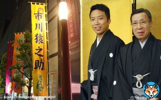 3人とも口から泡？昨日はこんな報道されてなかったよね？ 口から泡でクローゼットの中で縊死？ おかしくない？ クローゼット行く必要ないじゃん。  「猿之助、段四郎、母とも口から泡を吹いていた」&ldquo;セクハラ報道&rdquo;直後に一家心中か&hellip;市川猿之助さん  #文春オンライン